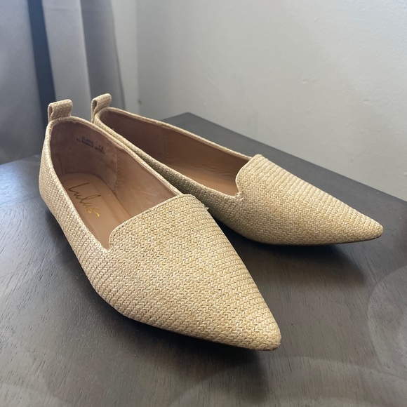 LULUs pointed toe natural raffia flats Size 7.5 (RUNS SMALL) - Picture 3 of 7
